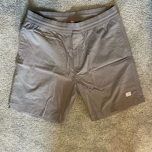 Grey TOPO design shorts